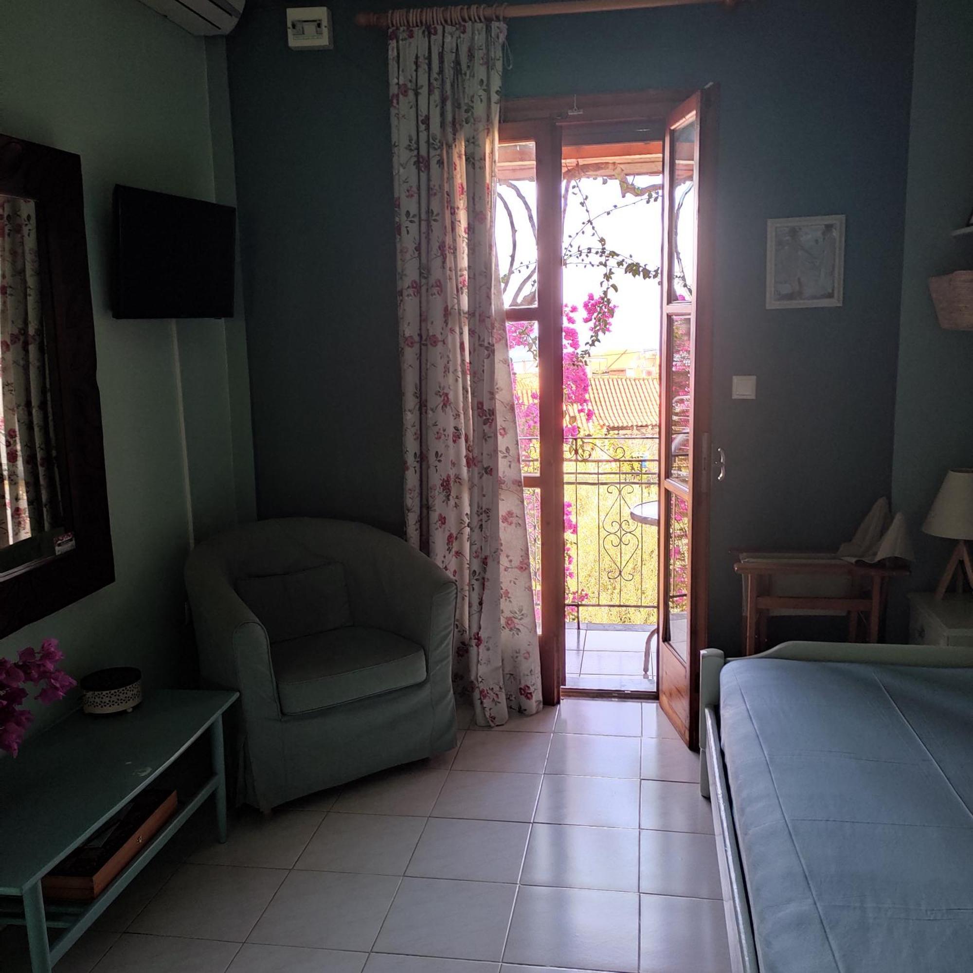 Iliolithos Rooms Кардамили Екстериор снимка